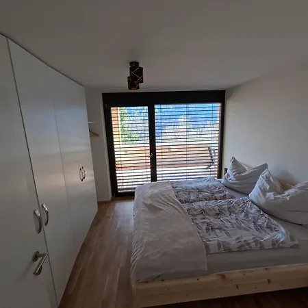 Charming Family In Osterreich Apartment *