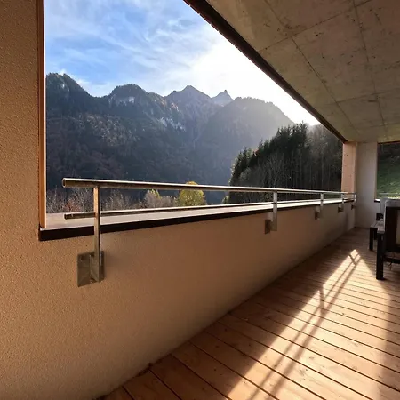 Charming Family In Osterreich *
